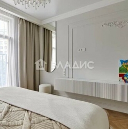 Продажа 3-комн квартиры на вторичном рынке Лисичанская улица,  д. 15 с1