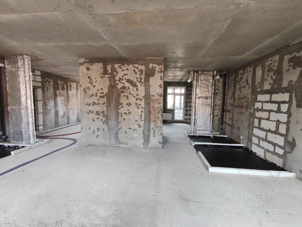 Продажа 4-комн квартиры на вторичном рынке пос. Развилка, проезд Римский, 13