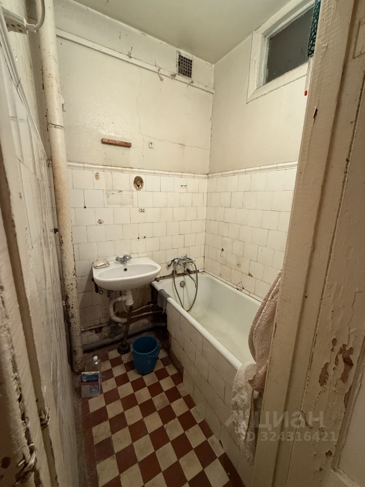 Продажа 2-комн квартиры на вторичном рынке Костромской пр-кт,  д. 33