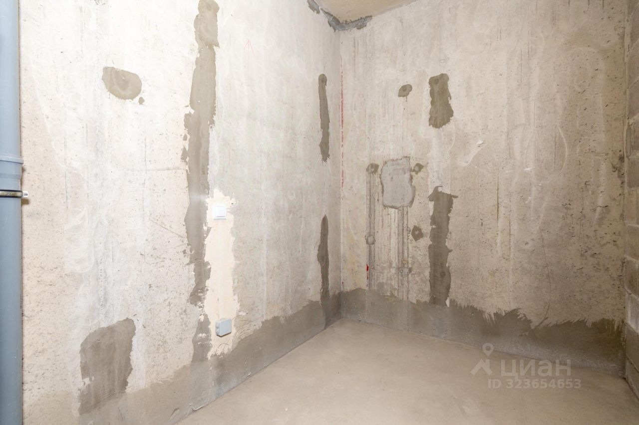 Продажа 4-комн квартиры на вторичном рынке бульвар Головнина, 3к1