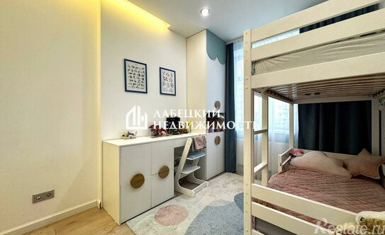 Продажа 2-комн квартиры на вторичном рынке Химки, улица Германа Титова,  д. 3 к2