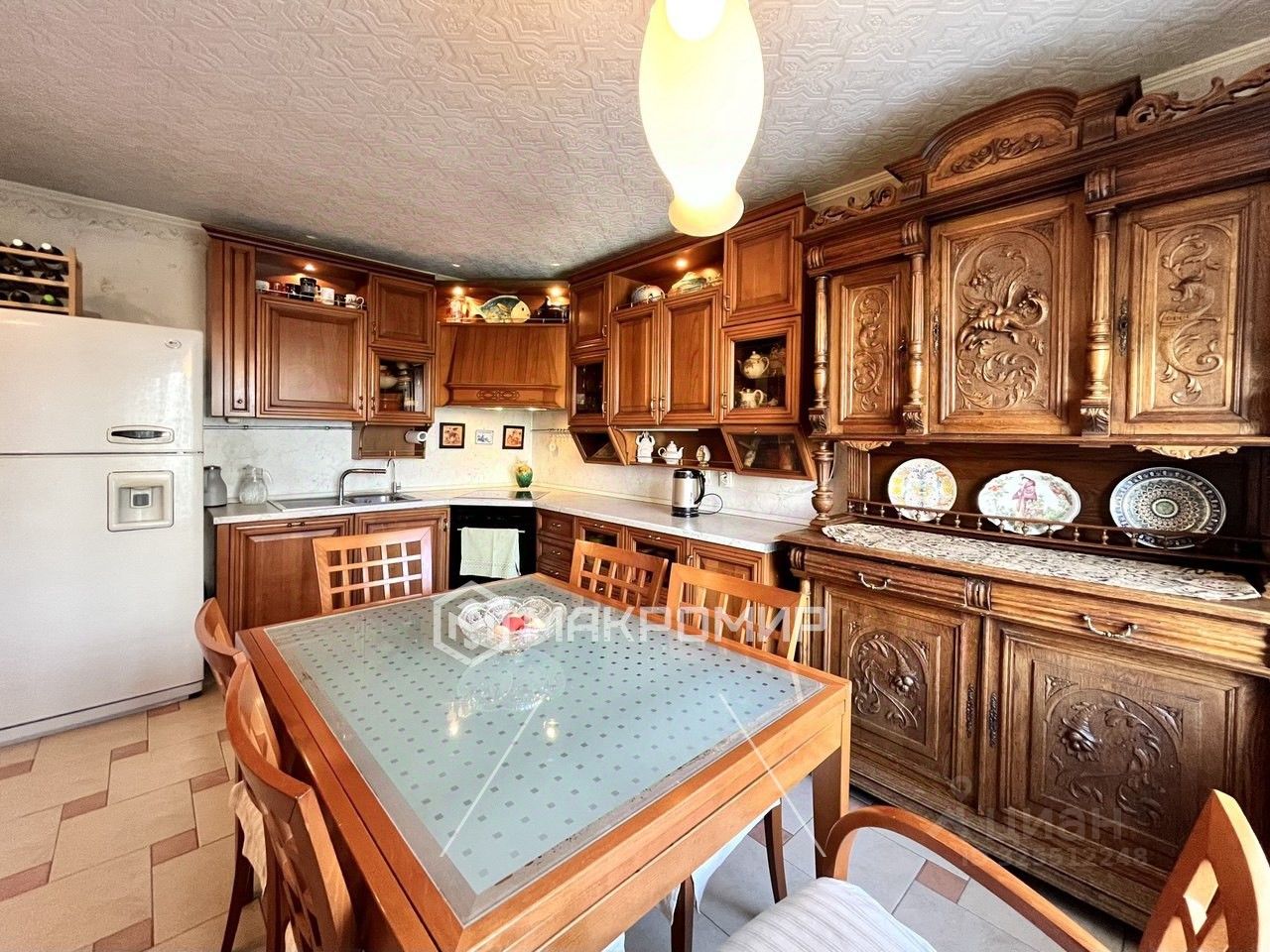 Продажа 4-комн квартиры на вторичном рынке Комендантский проспект, 27К1