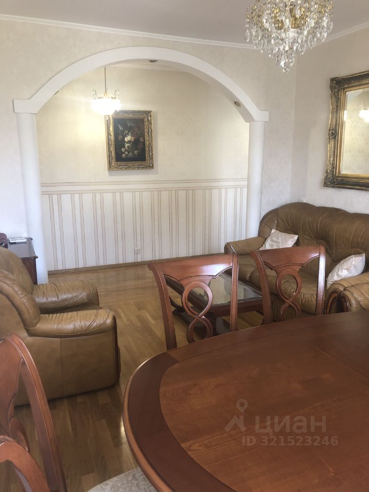 Продажа 3-комн квартиры на вторичном рынке улица Милашенкова, 10