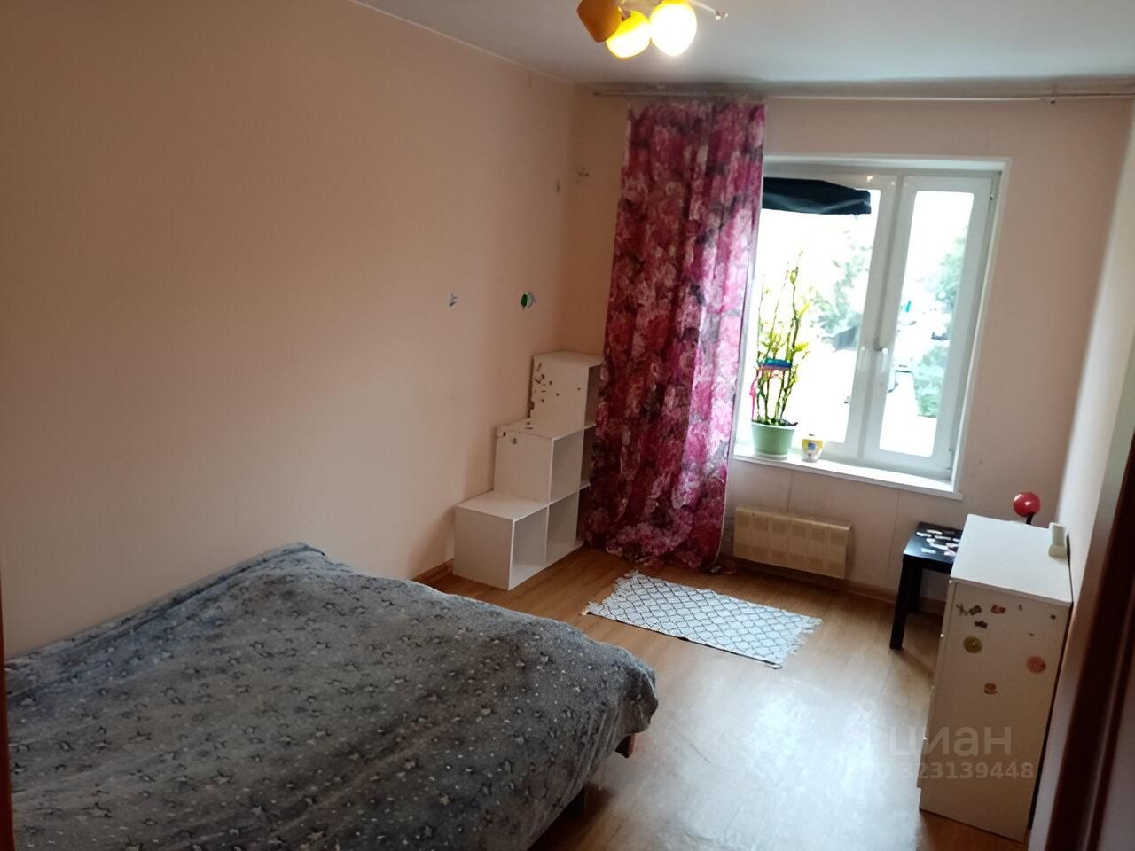 Аренда комнаты проспект 40 лет Октября, 22