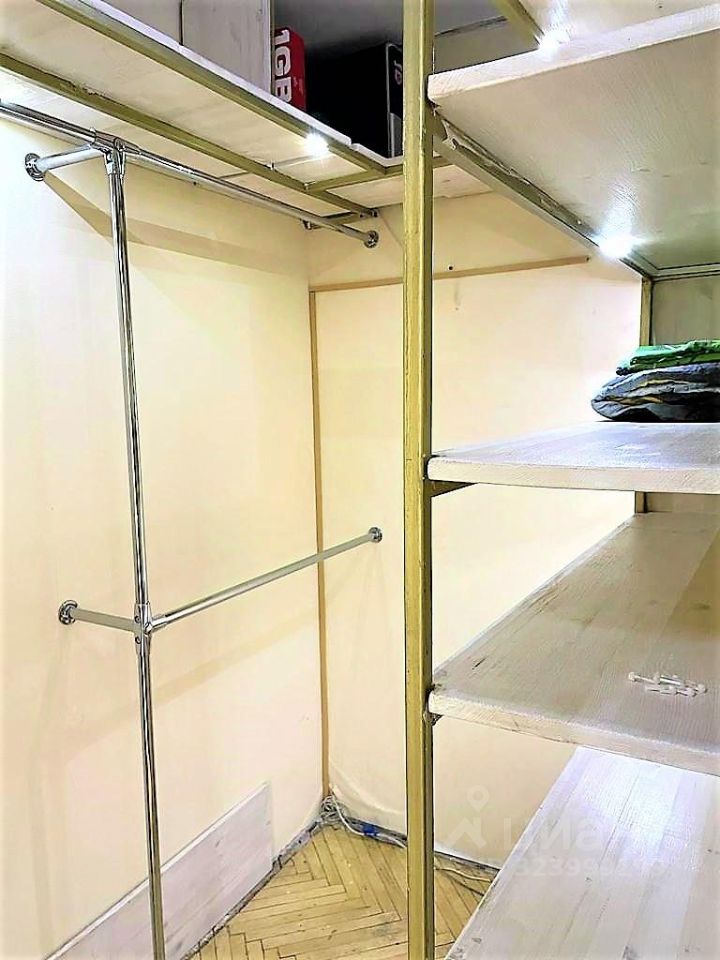 Продажа 1-комн квартиры на вторичном рынке Изумрудная улица, 14