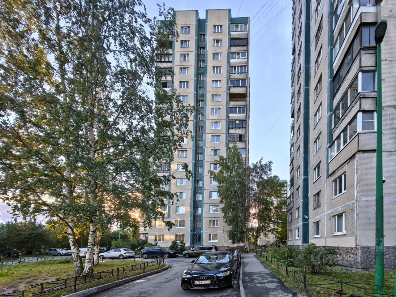 Продажа 2-комн квартиры на вторичном рынке Богатырский проспект, 30К2