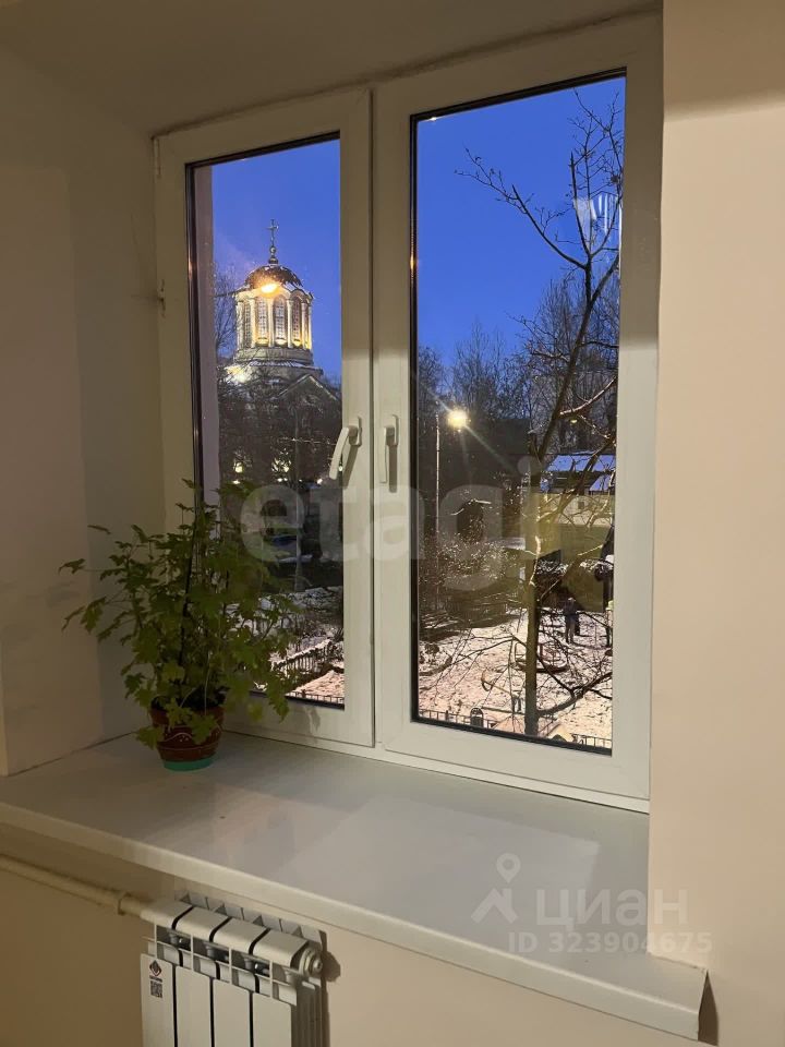 Продажа 2-комн квартиры на вторичном рынке бульвар Матроса Железняка, 12А