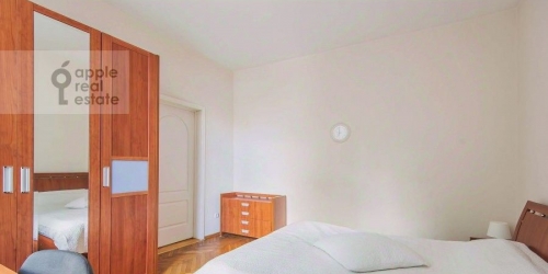 3-комн квартира Денежный переулок,  д. 8-10