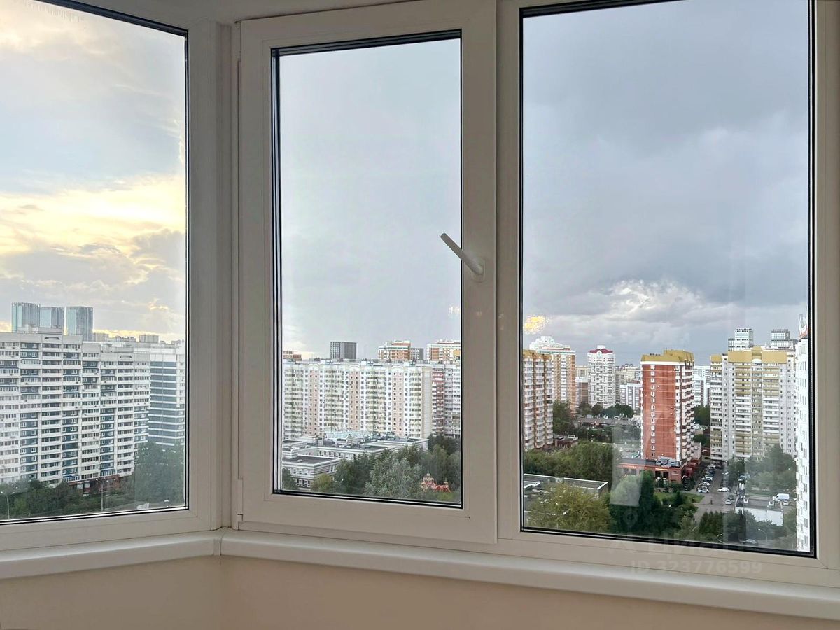 Продажа 2-комн квартиры на вторичном рынке Мичуринский пр-кт,  д. 13