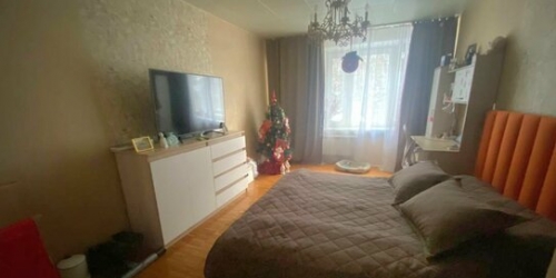 2-комн квартира улица Генерала Тюленева,  д. 15
