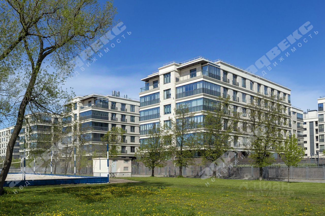 Продажа 3-комн квартиры на вторичном рынке Спортивная улица, 2