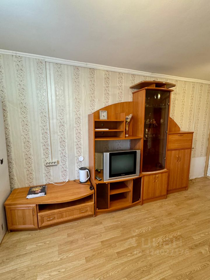 Продажа комнаты Колпино, улица Веры Слуцкой, 54