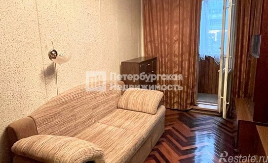 Продажа 3-комн квартиры на вторичном рынке улица Есенина,  д. 11 к1