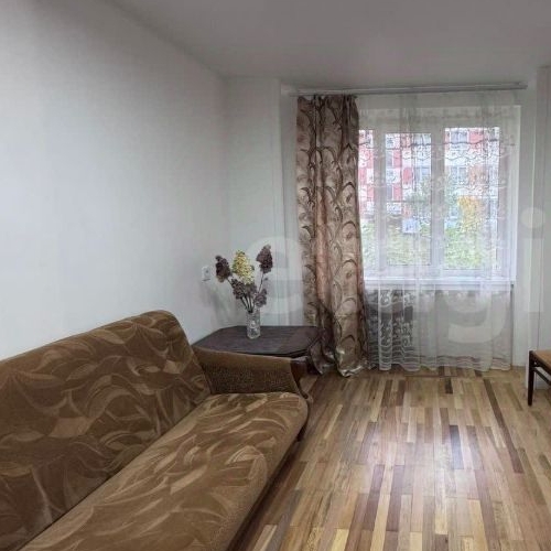 2-комн квартира пос. Первомайское, улица Ленина, 61