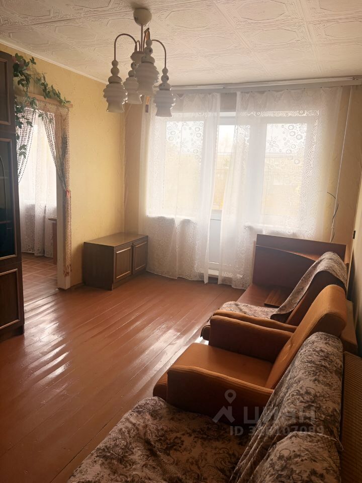 Продажа 2-комн квартиры на вторичном рынке Сясьстрой, Советская улица, 30