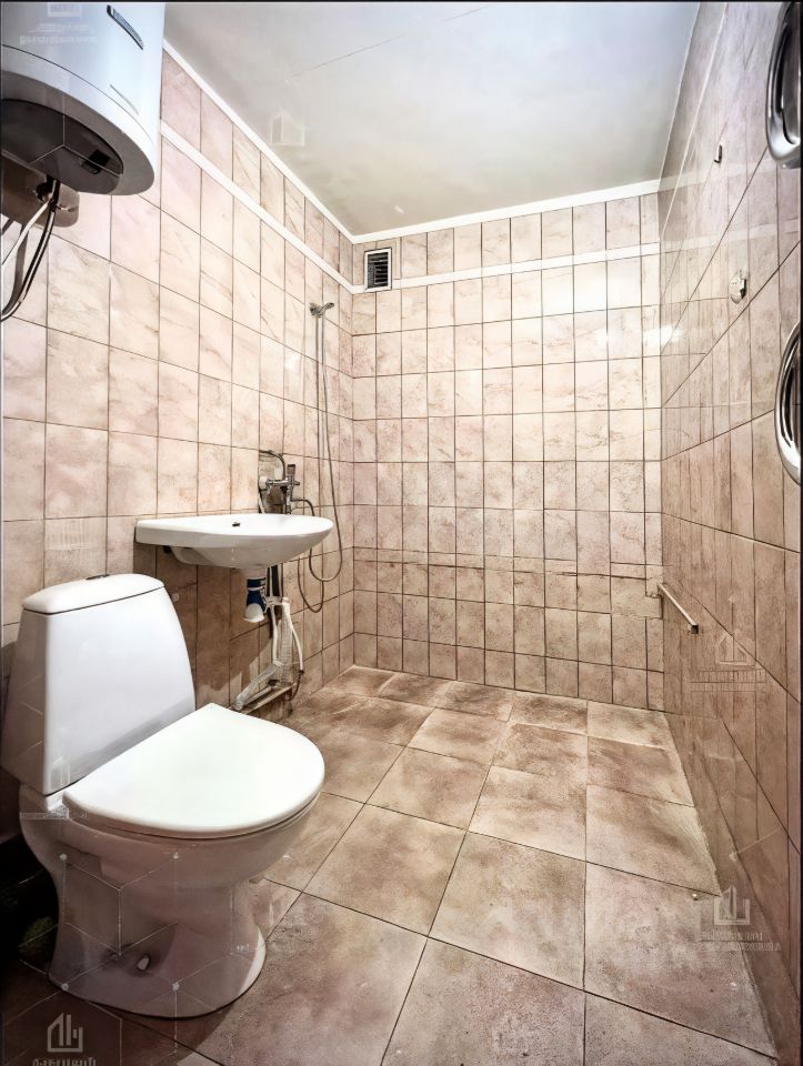 Продажа 3-комн квартиры на вторичном рынке проспект Тореза, 36К2