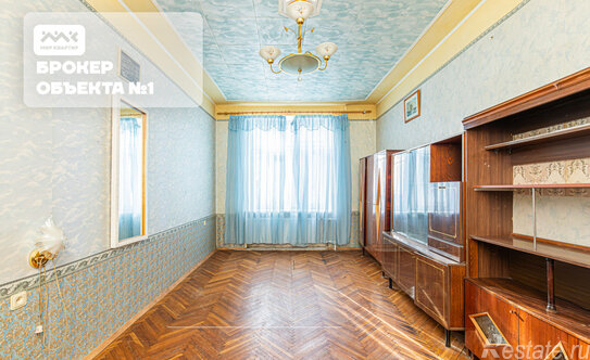 Продажа 3-комн квартиры на вторичном рынке Дегтярный пер,  д. 28