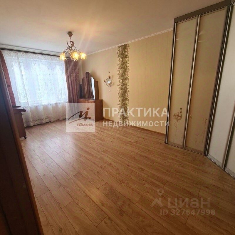 Продажа 3-комн квартиры на вторичном рынке Новосибирская улица, 11