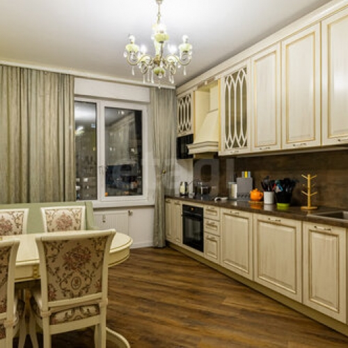 3-комн квартира Комендантский пр-кт