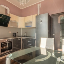 Аренда 1-комн квартиры на вторичном рынке Петергофское ш,  д. 53