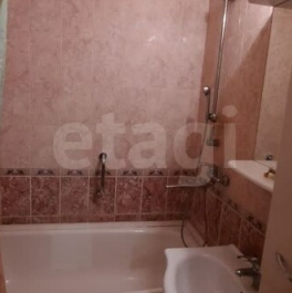 Продажа 2-комн квартиры на вторичном рынке ул Адмирала Лазарева,  д. 34