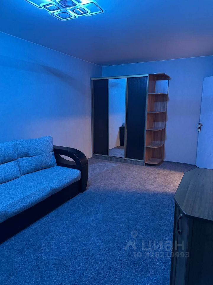 Продажа 2-комн квартиры на вторичном рынке Центральный мкр, улица Корнеева, 44
