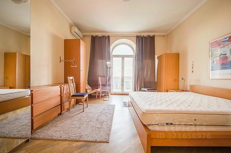 Продажа 3-комн квартиры на вторичном рынке Садовая-Триумфальная улица, 4/10