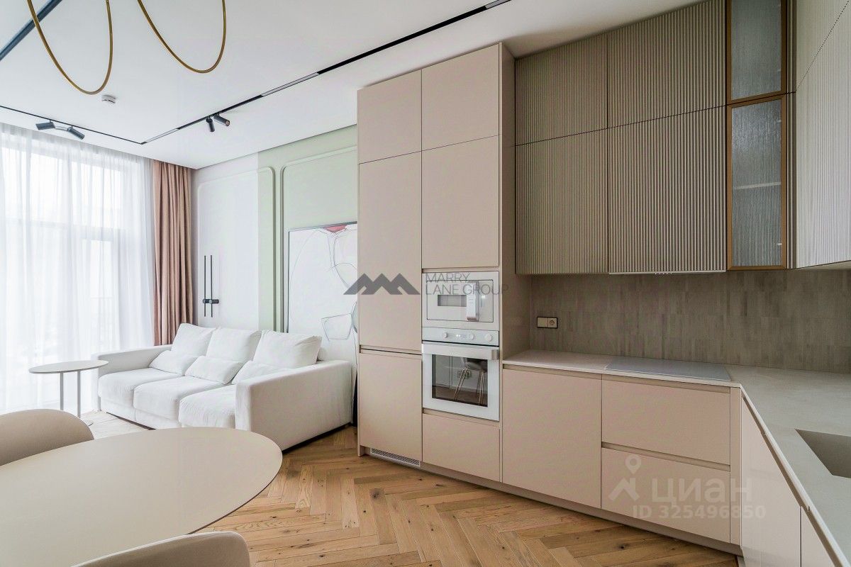Продажа 2-комн квартиры на вторичном рынке улица Казакова, 7