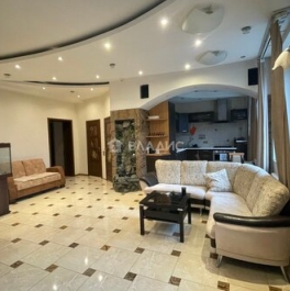 Продажа 2-комн квартиры на вторичном рынке улица Винокурова,  д. 5/6 к1