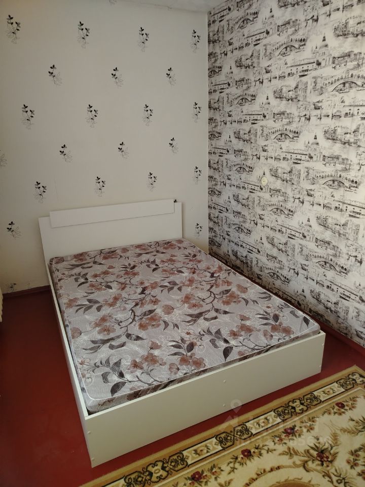 Аренда 3-комн квартиры на вторичном рынке Толмачево городской поселок, улица Советская, 2