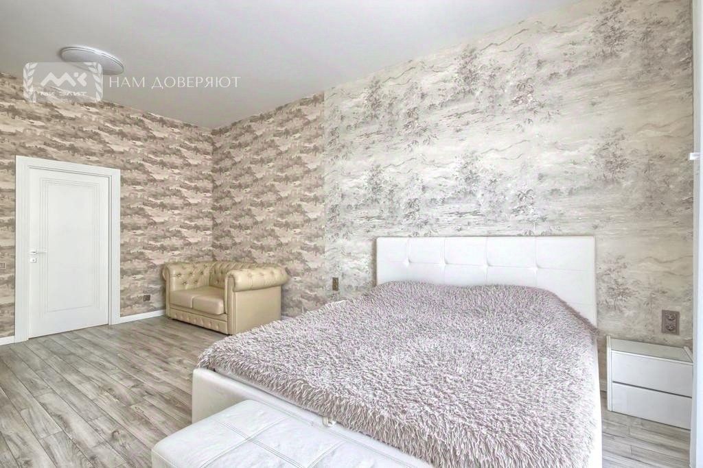 Продажа 3-комн квартиры на вторичном рынке улица Жукова, 3