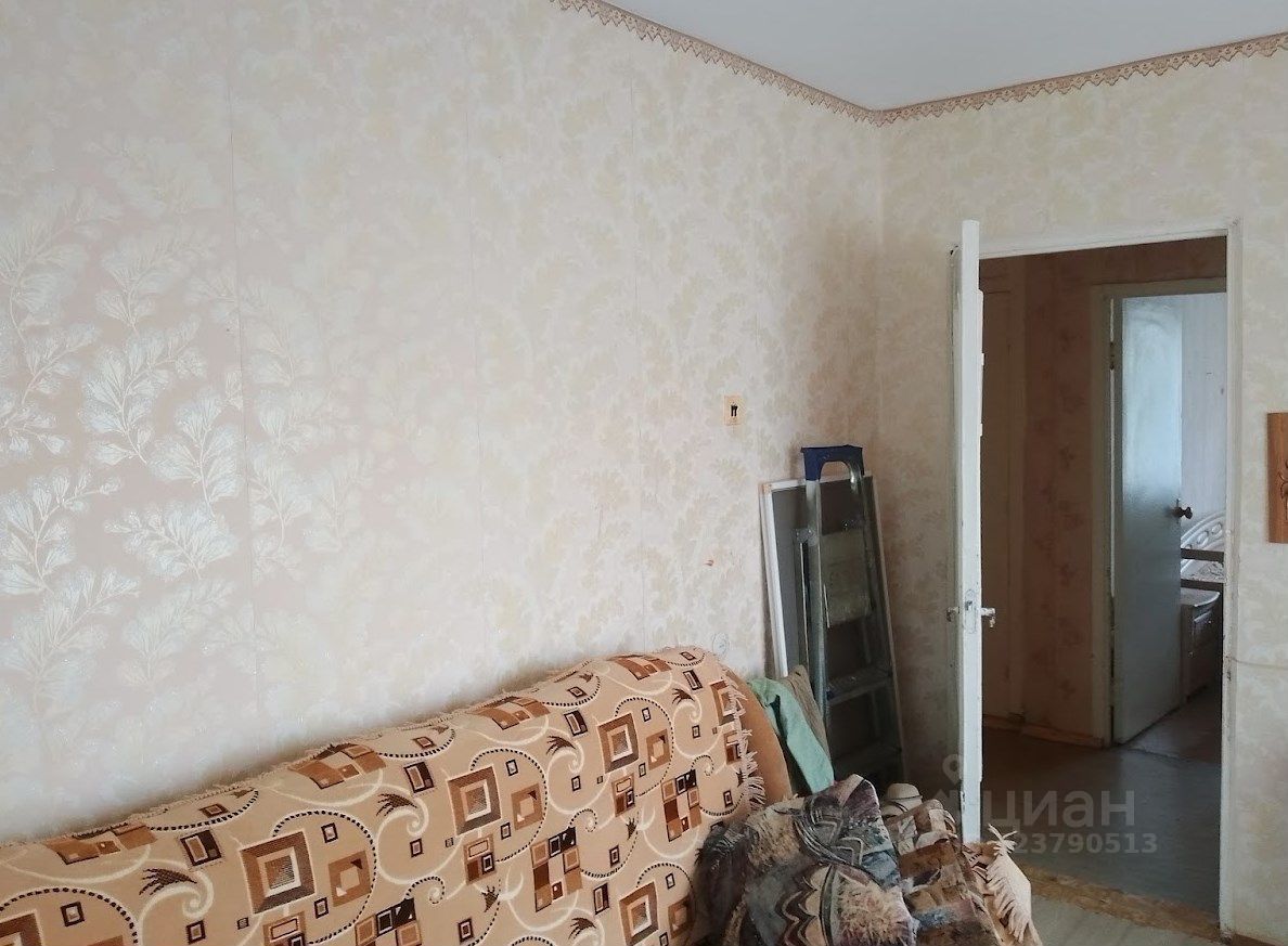 Продажа 2-комн квартиры на вторичном рынке д. Выскатка, улица Садовая, 20