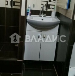 Продажа 1-комн квартиры на вторичном рынке Центральная улица,  д. 35