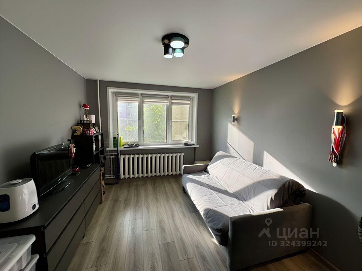 Продажа 2-комн квартиры на вторичном рынке Жуковский, улица Серова, 18