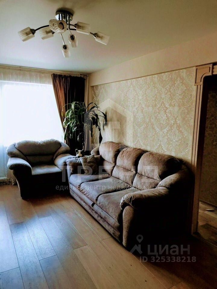 Продажа 3-комн квартиры на вторичном рынке улица Карпинского, 26