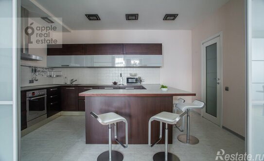 Аренда 4-комн квартиры на вторичном рынке Щемиловский 2-й пер,  д. 4