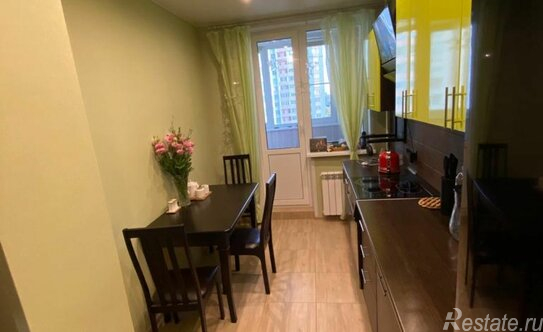 Продажа 2-комн квартиры на вторичном рынке ул Дегунинская,  д. 3,  к. 2