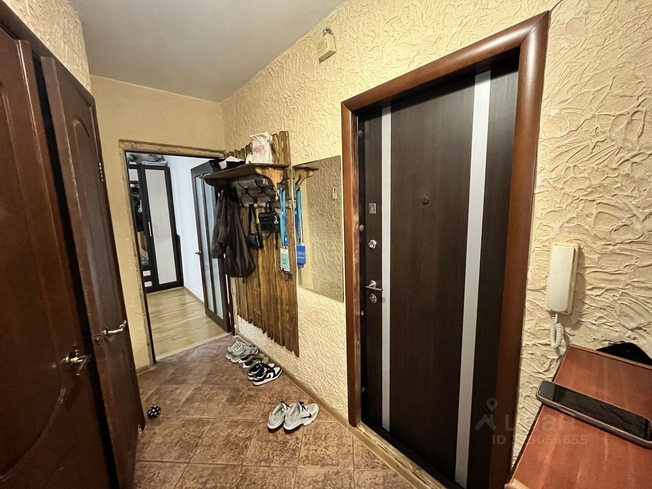 Продажа 3-комн квартиры на вторичном рынке пос. Глебовский, улица Микрорайон, 17