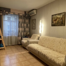 Продажа 3-комн квартиры на вторичном рынке улица Марата,  д. 10