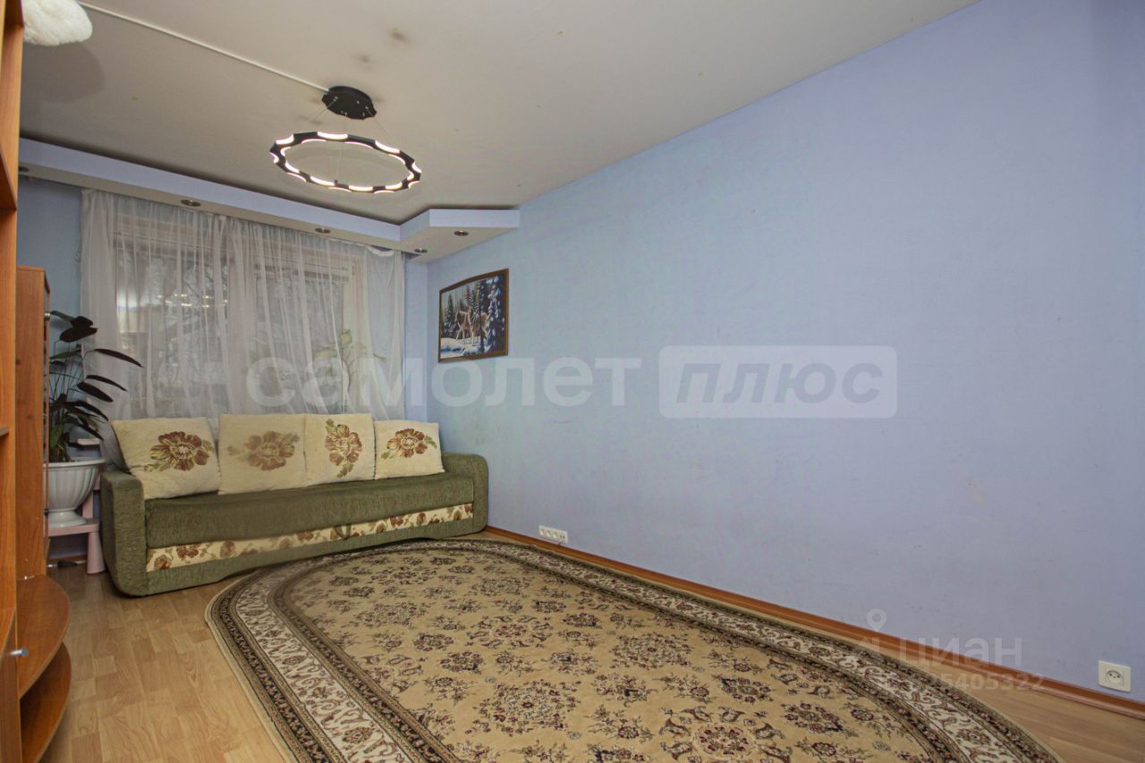 Продажа 3-комн квартиры на вторичном рынке Калининец пгт, улица Фабричная, 10