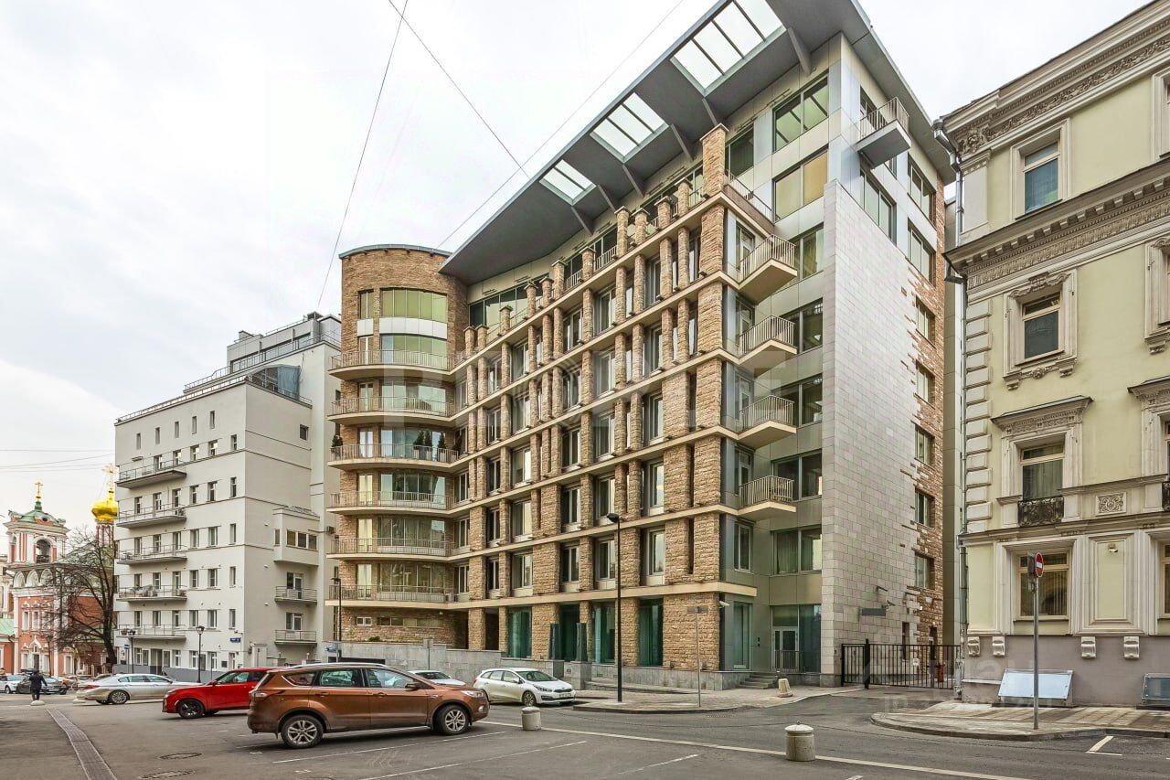 Продажа 5-комн квартиры на вторичном рынке переулок Брюсов, 19