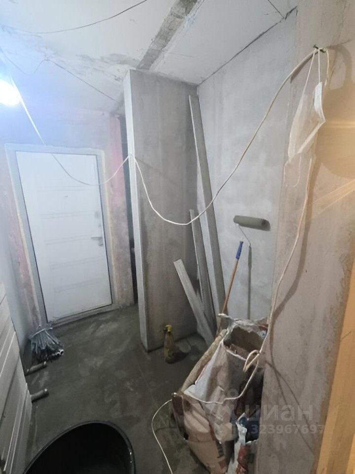 Продажа 3-комн квартиры на вторичном рынке Днепропетровская улица, 27к1