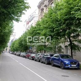 Продажа 3-комн квартиры на вторичном рынке Каменноостровский пр-кт,  д. 67
