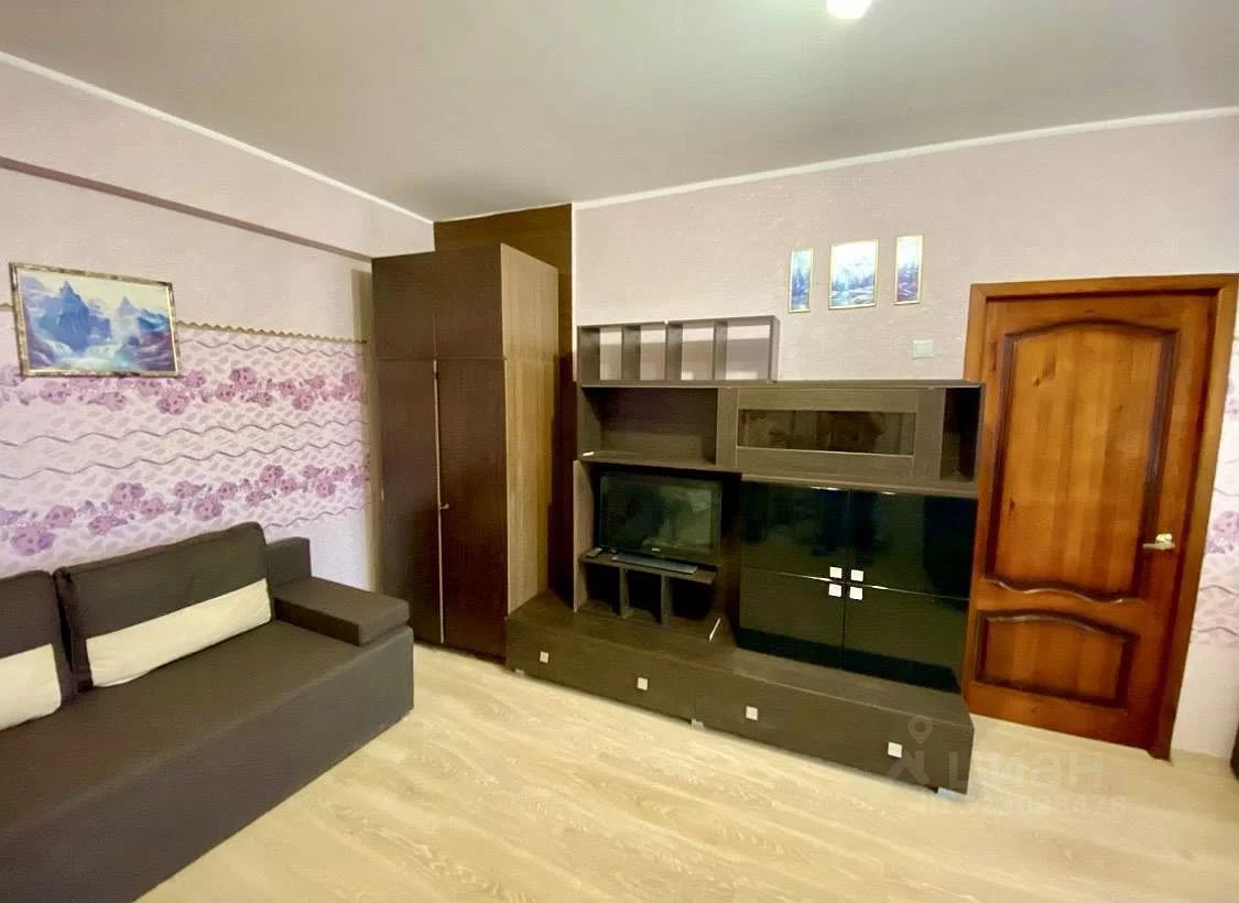 Аренда 2-комн квартиры на вторичном рынке Кастанаевская улица, 4