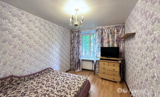 Аренда 2-комн квартиры на вторичном рынке Дрезденская улица,  д. 24