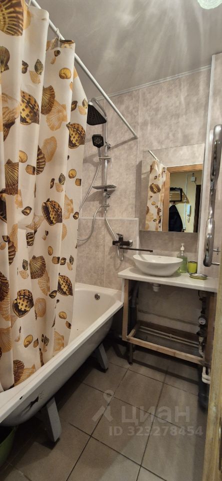 Аренда 2-комн квартиры на вторичном рынке Парашютная улица, 35