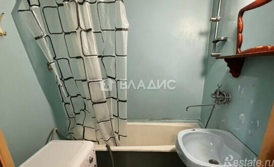 Продажа 1-комн квартиры на вторичном рынке улица Лескова,  д. 28 к1