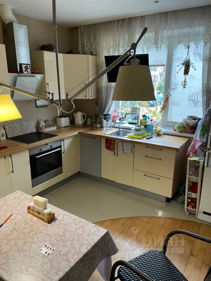 Продажа 2-комн квартиры на вторичном рынке д. Юкки, улица Тенистая, 9