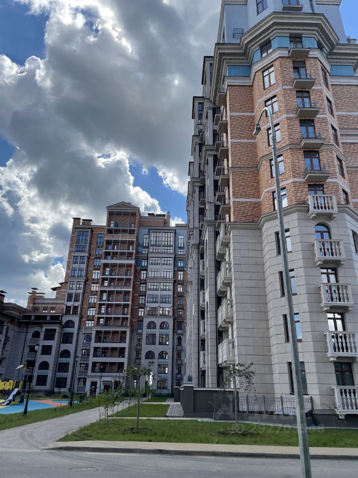 Продажа 2-комн квартиры на вторичном рынке Город-событие мкр, с. Лайково, 68