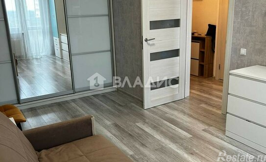 Продажа 1-комн квартиры на вторичном рынке Пейзажная улица,  д. 4 к3